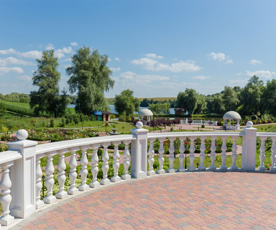 Enhance-Safety-and-Style-with-Expertly-Crafted-Railings-and-Columns